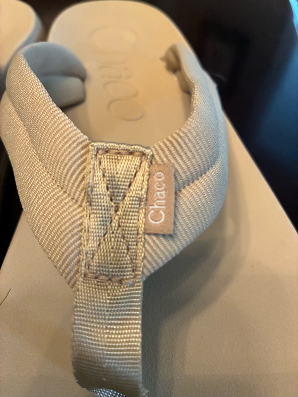 Chaco Cream Padded Preppy  Neutral Beach Casual  Flip Sandals. Size 10